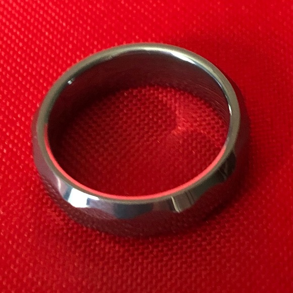 Tungsten 9mm Size 7 Beveled Edges Facet Pattern - Picture 2 of 4